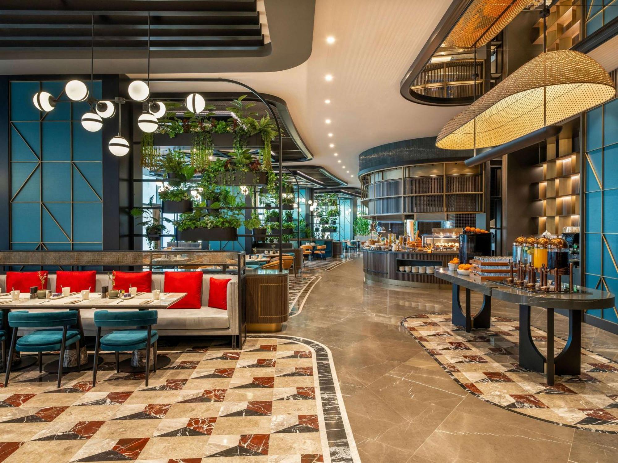 Otel Moevenpick Marmara Sea 5*